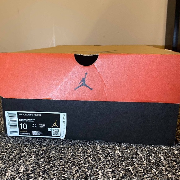 Air Jordan 12 Reverse Taxi - Picture 8 of 8